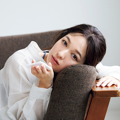 森 絵梨佳さんが10年間美肌である理由｜まぶたのキワとか法令線の奥とかギリギリまで…