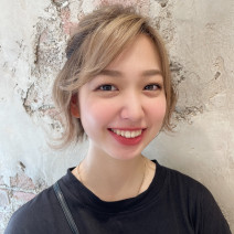 ショートのお呼ばれアレンジは3つのねじりとくるりんぱ編みで