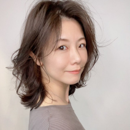 完璧シルエットはひし形！大人ウルフボブとモーブベージュでエレガントに