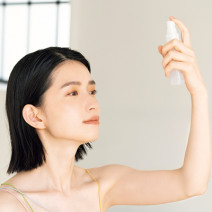 汗でベタベタの肌をキレイにお直し♪ 夏肌のピンチにぴったりの最短ベーステク