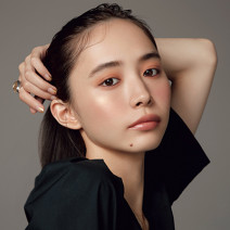 いつものブラウンアイに一工夫♪ 思わず目を惹く美人顔メイク