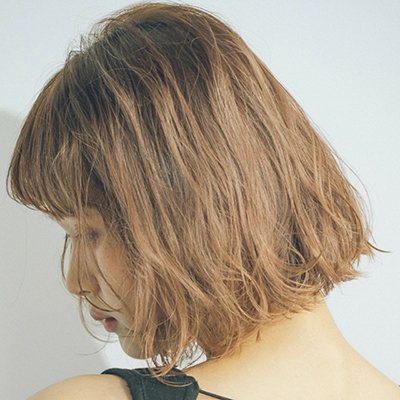 秋のトレンドヘア！たっぷり空気感のお洒落ボブ｜最旬ヘアカタログ