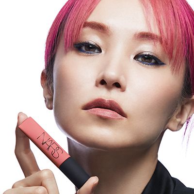 NARS × LiSA｜新「エアーマットリップカラー」のビジュアル・動画公開！ドキュメンタリー映像も