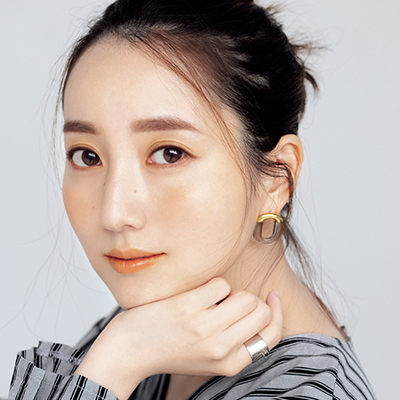 【あか抜け眉の作り方】ざっくり適当な時短メイクでモッサリ眉をあか抜けさせる！｜H&M中山友恵さんがレクチャー