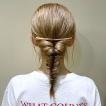 トレンドのくるりんぱとフィッシュボーンで作る簡単アレンジ