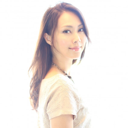 大人のロングヘアは髪質改善で艶髪を呼び覚ます！