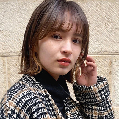 インナーカラーでお洒落見え！大人ナチュラルの美ボブ｜最旬ヘアカタログ