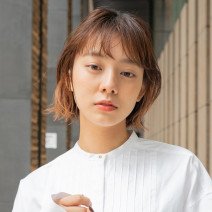 赤系ベースとオレンジで作る大人の控え目インナーカラースタイル