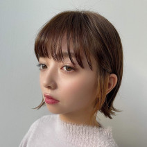 人気のラベンダーカラーとイヤリングカラーで作るファッショナブルヘアスタイル