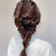くるりんぱ×フィッシュボーンで作るお呼ばれヘアアレンジ