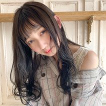 お肌を白く見せるならブルーブラックよりのグレージュがおすすめ！