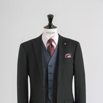【クイズ】「平服でお越しください」と言われたら何を着れば良い？