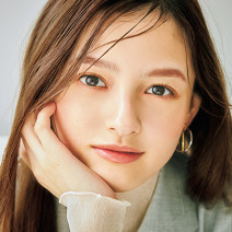 ちゅるん唇で可愛さ満点♪ ジバンシイのリップでつくる愛されピュア顔メイク
