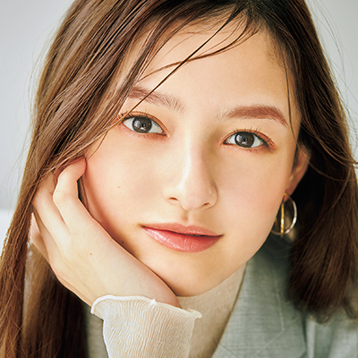 ちゅるん唇で可愛さ満点♪ ジバンシイのリップでつくる愛されピュア顔メイク