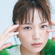 川口春奈さんの驚きの美肌の秘訣は？｜「保湿はやりすぎくらいがちょうどいい」