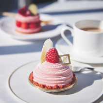 【今日のメイク】ケーキからピンと来た！ 友達の新居にお呼ばれした時のPINKメイク
