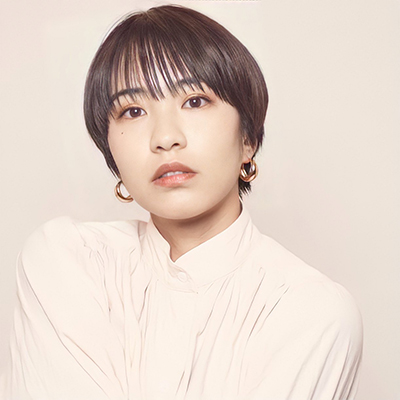 グロッシー感でおしゃれ度UP！ストレートタッチの丸みショート｜最旬ヘアカタログ