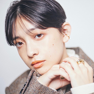 ミニマムシルエットでお洒落感UP！シンプルな大人のハンサムショート｜最旬ヘアカタログ
