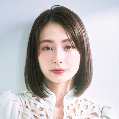 宇垣美里「ロングヘアに未練なし！ ワクワクでこの日を迎えました」｜360度美しい色っぽボブに変身