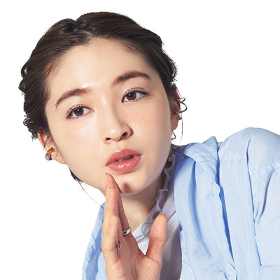 クリアに色づくオレンジリップでニュアンスをプラス♪｜厚リップさんに似合うリップカラー