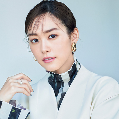 桐谷美玲さんの春のプライベートメイク｜お気に入り2色で目元にあかぬけ感をプラス
