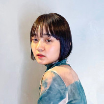 幅広いファッションを楽しめる、スタイリッシュなミニボブ｜最旬ヘアカタログ