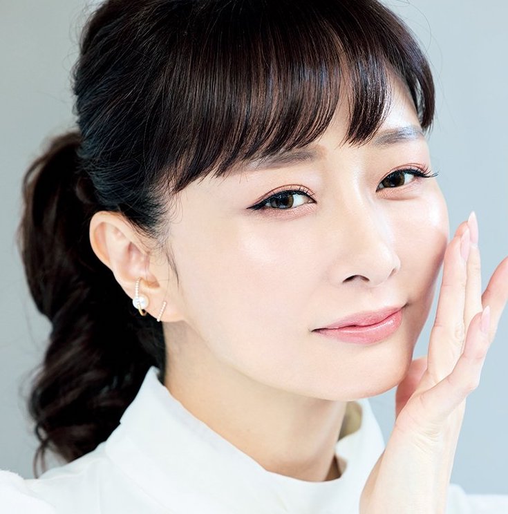 石井美保さんの美肌になれる“こすらない”ケアとは？｜スキンケア記事ランキングTOP5【2022年3月】