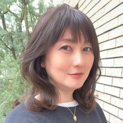 アッシュカラーで作る大人のセミロングラデーションカラー