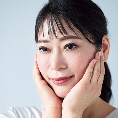 「日焼け止めは朝一番に惜しみなくたっぷり塗ります」スキンケア研究員が実践する美白＆UVコスメを本当に効かせるワザ