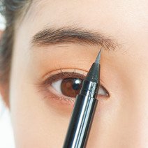 眉毛のない部分はどうしてる？ パウダーはグラデが正解？｜最旬眉の正解を人気H&Mが回答