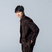 長谷川博己さん「力の抜き方を知ることで何かが変わりうまく行くことがある」｜映画『はい、泳げません』スペシャルインタビュー