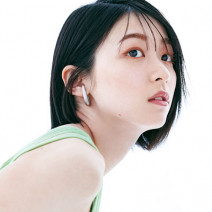 ディオールの限定パレットで透け感を意識♪ 垢抜けたいなら夏のブラウンアイが正解！｜人気H&Mが提案