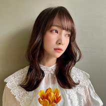 下ろし流しの抜け感バング！今っぽカールの愛されくびれセミロング｜最旬ヘアカタログ