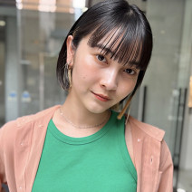 ぱつっとボブ×イヤリングカラー！エッジのきいたおしゃれヘア｜最旬ヘアカタログ