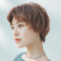 ショートヘア上級者♪ ざっくりした束感で動くマッシュショートでフレッシュな印象をゲット