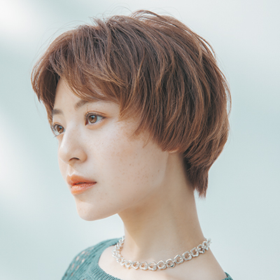 ショートヘア上級者♪ ざっくりした束感で動くマッシュショートでフレッシュな印象をゲット