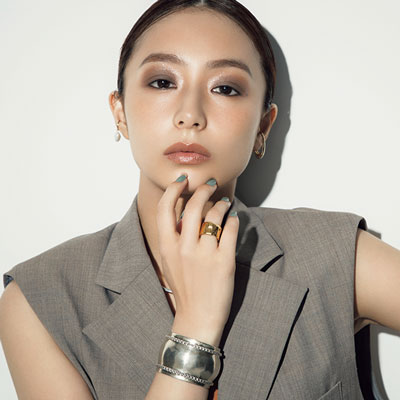 アガるメイクで気分はハリウッド女優！ 繊細で華やかさを演出するアイメイク｜宇垣美里のメイクの旅 vol.14
