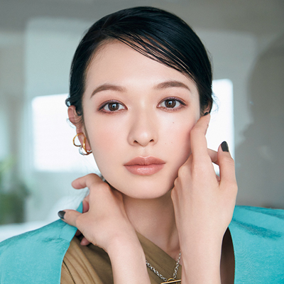 “いいオンナ”感をプラス♪ 王道ブラウンメイクを最旬コンサバヌーディ顔にアップデート！