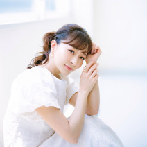 【石井美保さんにQ】夏も白肌を保つには？ 夏の毛穴の開き対策は？etc…｜涼しげヘルシーな秘密