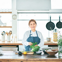 人気料理家・SHIORIさん「夏バテ防止には旬の野菜を食べましょう！」｜罪悪感のないひんやりスイーツも♪