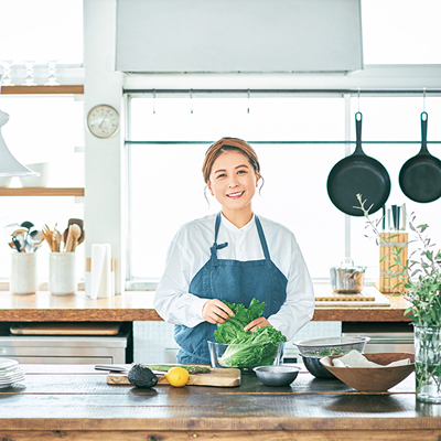 人気料理家・SHIORIさん「夏バテ防止には旬の野菜を食べましょう！」｜罪悪感のないひんやりスイーツも♪