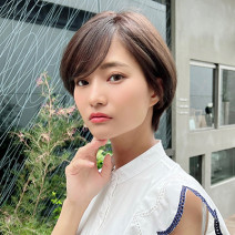 ラベンダーカラーで透明感UP！丸みシルエットのすっきりショートボブ｜最旬ヘアカタログ