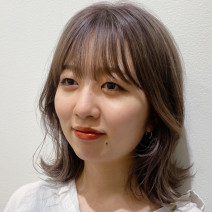 【巻き方特集】大人気・コテを使った外ハネワンカール巻きのやり方