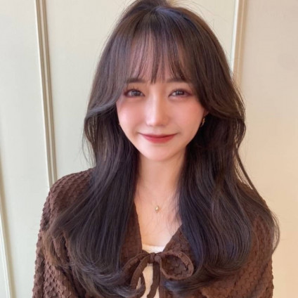 こっくり秋色「アッシュベージュ」で落ち着きのあるお姉さんヘアに