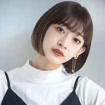 ぷつっとラインでこなれ感抜群！丸みシルエットの女っぽボブ｜最旬ヘアカタログ