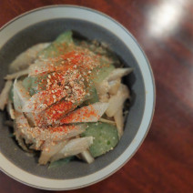 食欲の秋☆食べ過ぎたら“胃腸のお掃除”ニコサラダ「ごぼうと刺身こんにゃくのサラダ」Today’s SALAD #211