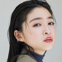 透明感があるのに大人っぽく盛れる！ 透けネイビーマスカラで白目もキレイに♪