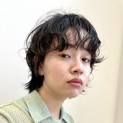 秋冬におすすめの「ダークグレージュ」で夏のダメージヘアを修復