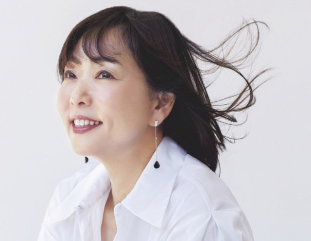 奇跡の65歳・天野佳代子、美のヒストリー「美容が好きという思いがキャリアと美肌を導いた」｜美的GRAND