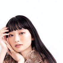 苦手なピンクメイクもルナソルの偏光リップグロスでロマンティック美人に♪｜最旬美人顔メイク